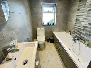 Bathroom- click for photo gallery